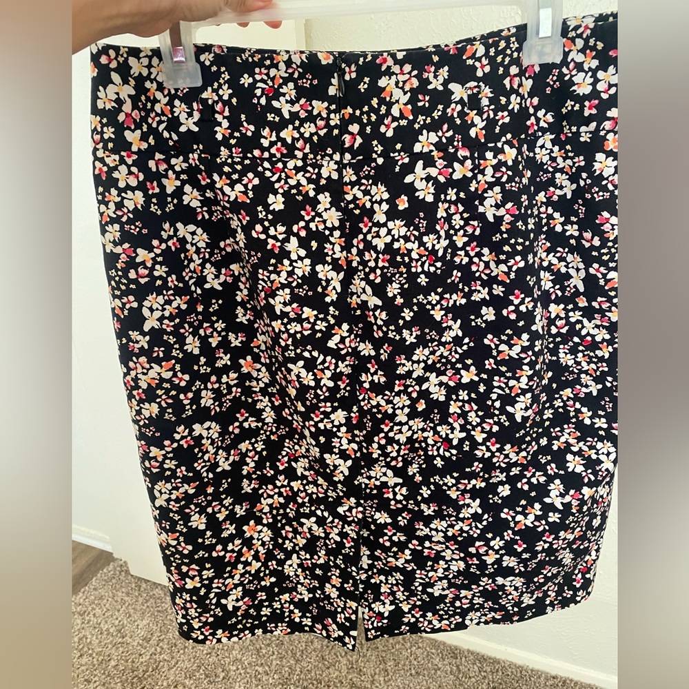 Liz Claiborne - Career Floral Skirt